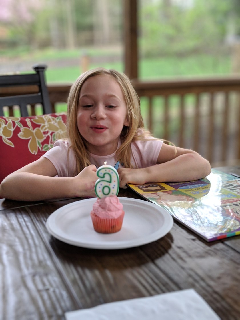 00100lportrait_00100_burst20190414180245138_cover